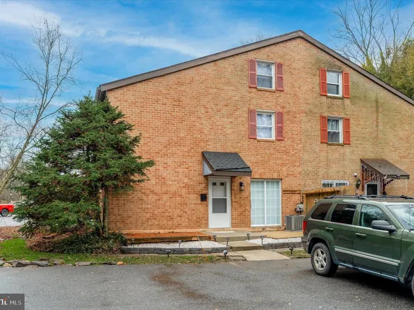 96 Park Vallei Ln #96, Brookhaven, PA 19015