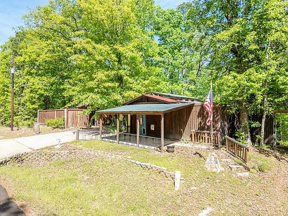 4th image of 156 Sunny Brook Ln