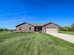 1668 Kelly Ct, Wheatfield, IN 46392