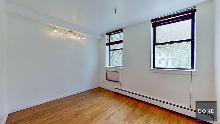 Rented by Bond New York | media 9