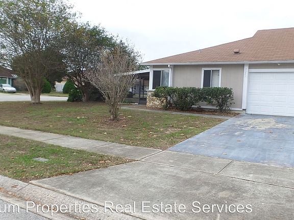 3rd image of 7251 Oak Meadows Cir