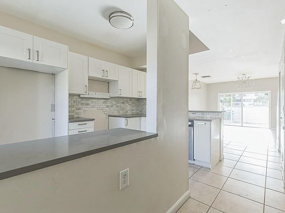 5th image of 4948 SW 31 Ter Terrace