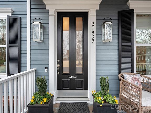 2nd image of 21939 Riddles Ct