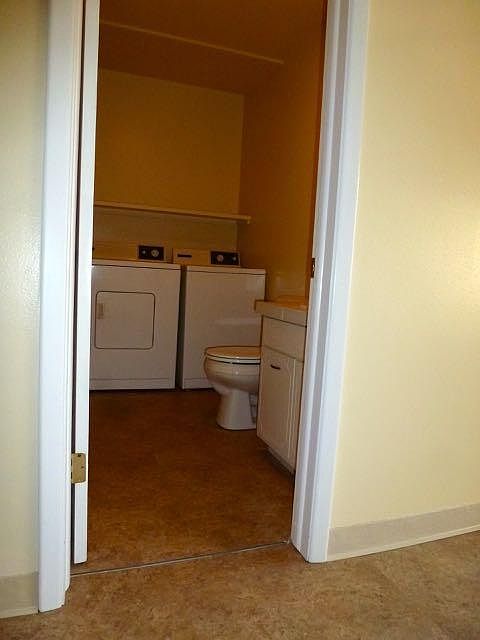 1st image of 1600 Avenue E