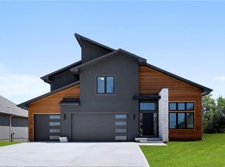 8601 Laramie St, De Soto, KS 66018