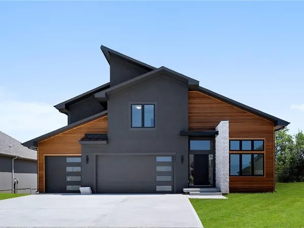 8601 Laramie St, De Soto, KS 66018