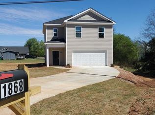 1868 High Green Dr, Statham, GA 30666
