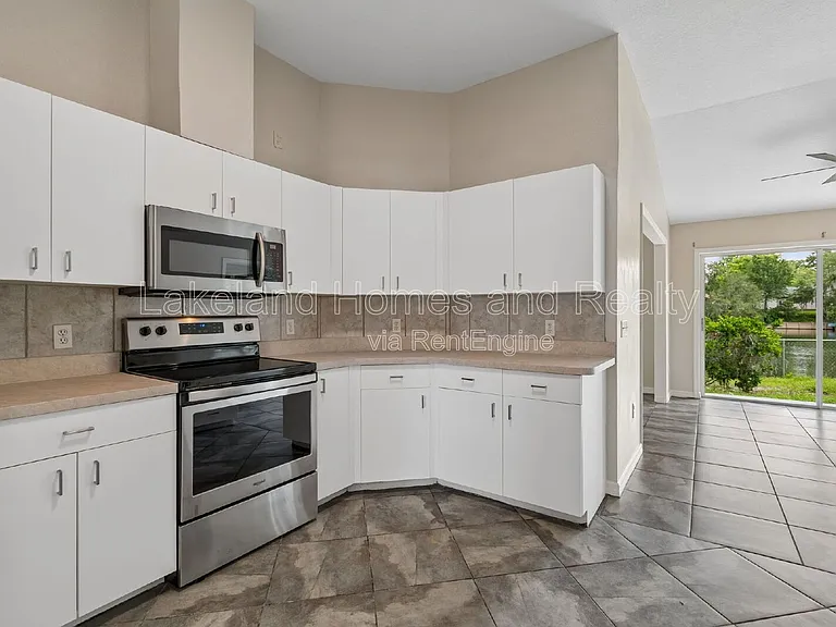 95 Woodside Dr — Photo 23