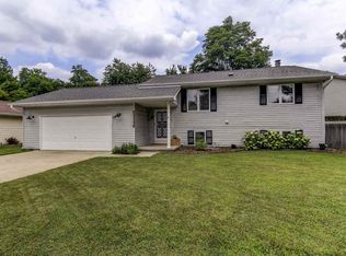 14 Holliday Rd, Springfield, IL 62702