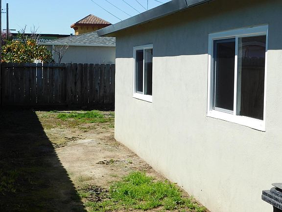 4th image of 3079 Ensalmo Ave