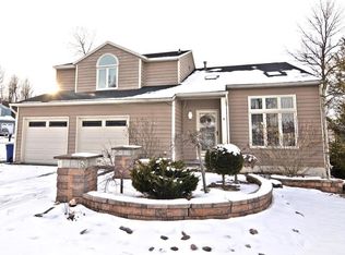 7742 Tirrell Hill Cir, Liverpool, NY 13090