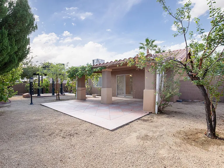7900 White Grass Ave — Photo 9