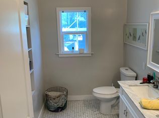 1407 W Kenneth Rd, Glendale, CA 91201