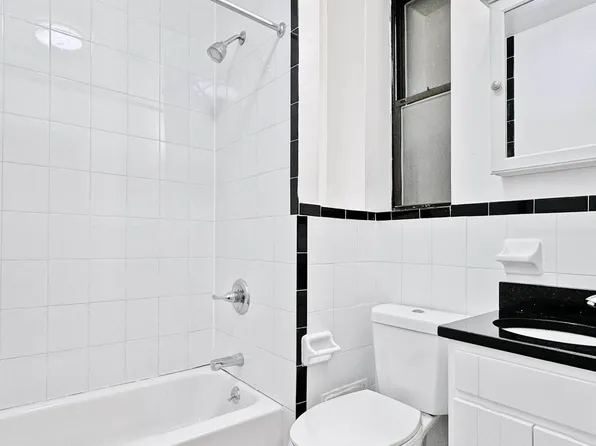 338 East 15th Street image 7 of 12