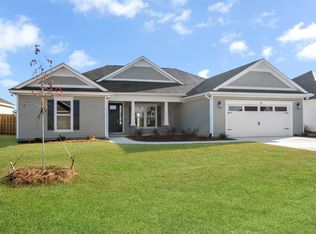 37 Springdale Dr, Crawfordville, FL 32327