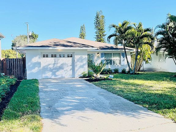 3rd image of 695 94th Ave N