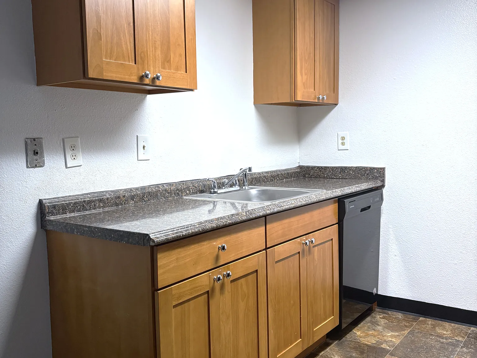 2 bed, 900 sqft, $1,650 — Photo 4