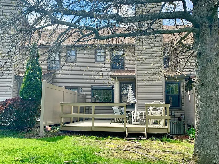 305 Marten Rd — Photo 29