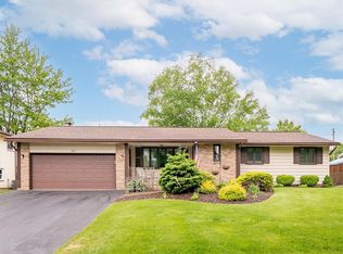 39 Sahara Dr, Rochester, NY 14624