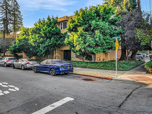 3rd image of 1701 San Carlos Ave APT 6