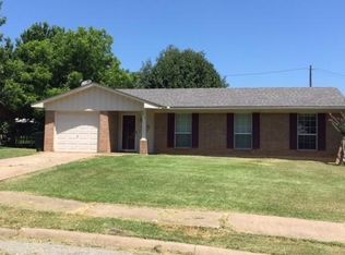 1017 E Martin Ln, Sherman, TX 75090