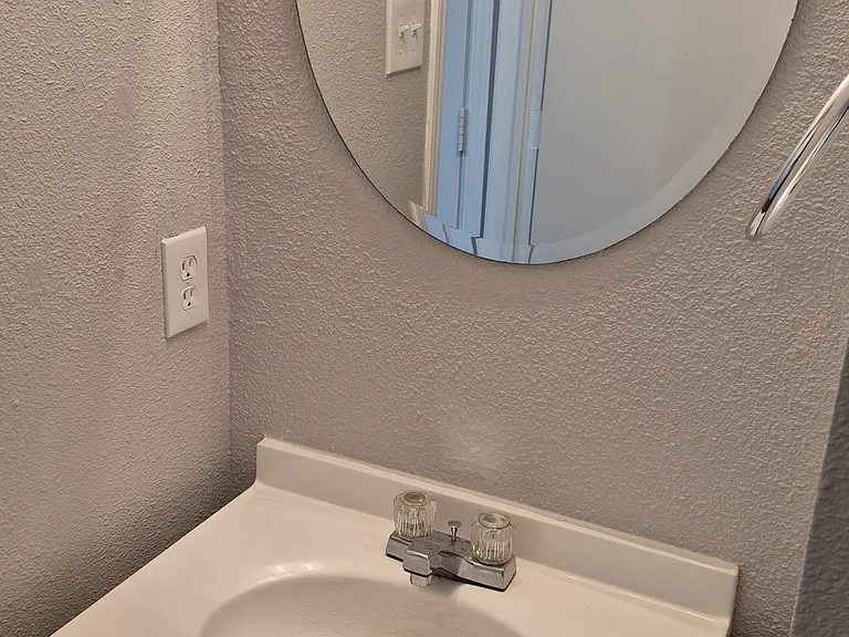 8030 Cork Bend Ln — Photo 32