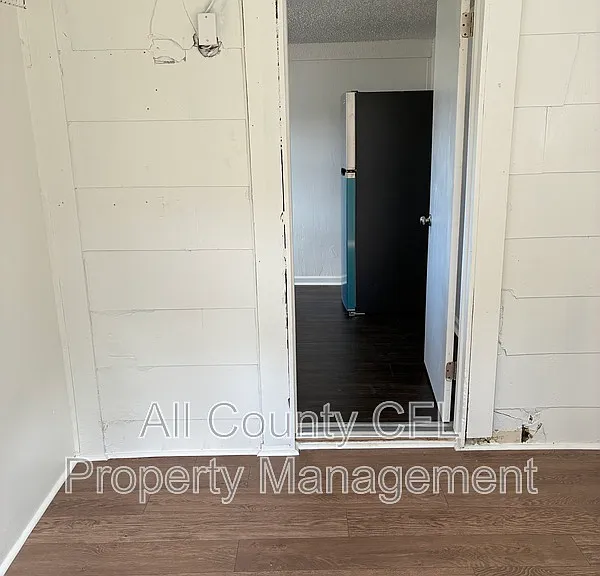 812 Marion St — Photo 4
