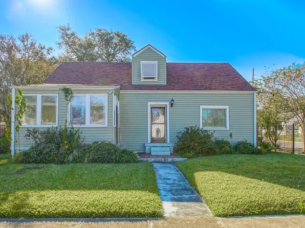 3740 Fairmont Dr, New Orleans, LA 70122