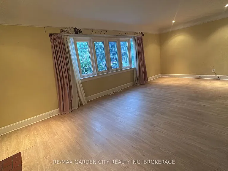 56 South Dr — Photo 34