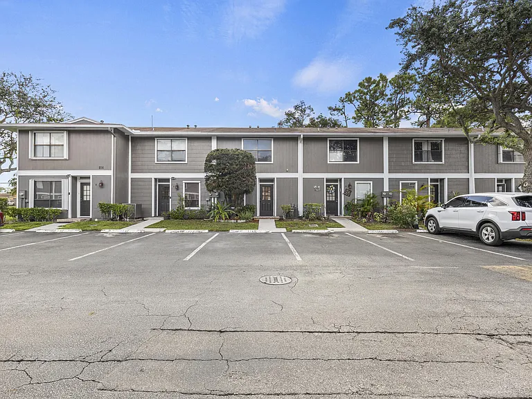 814 Hill Dr #C — Photo 3