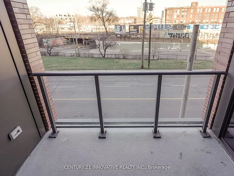 2625 Dundas St W #311 — Photo 29