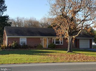 11722 Robinwood Dr, Hagerstown, MD 21742