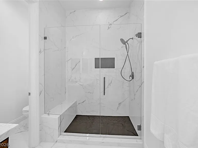 9 Porto Malaga St — Photo 20