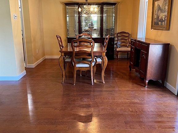 4th image of 284 Greenbrook Dr Unit 284