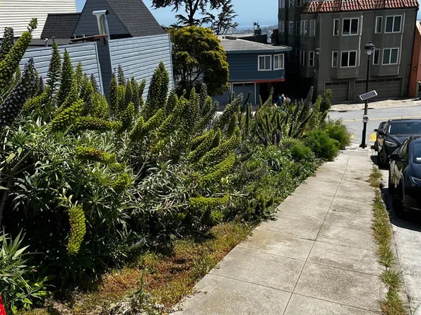 892 Corbett Ave, San Francisco, CA 94131