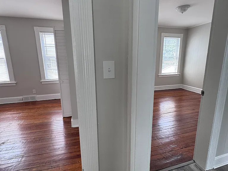111 Smith St — Photo 17
