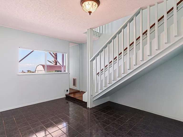 1076 Kehau Pl — Photo 14