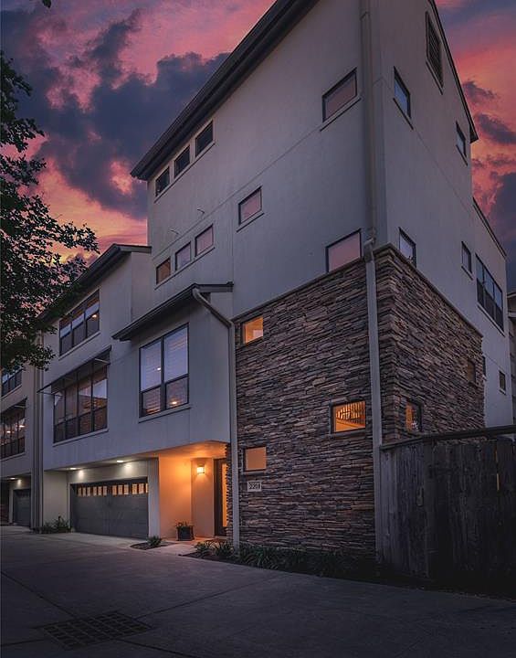 4-Story End Unit in gated community.