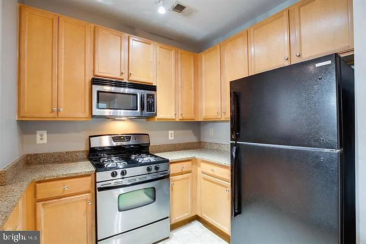 2665 Prosperity Ave #403 — Photo 21