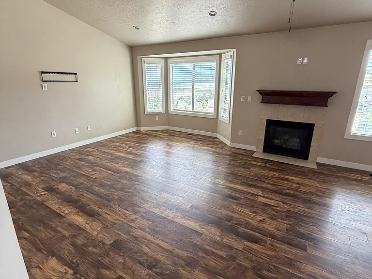 3886 E South Pass Cv — Photo 3
