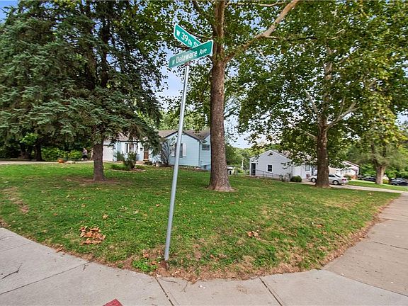 3rd image of 3901 N Delaware Ave