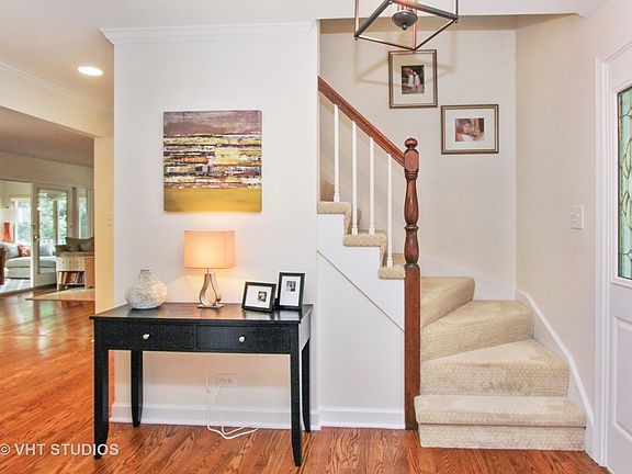 2nd image of 738 Hillcrest Dr