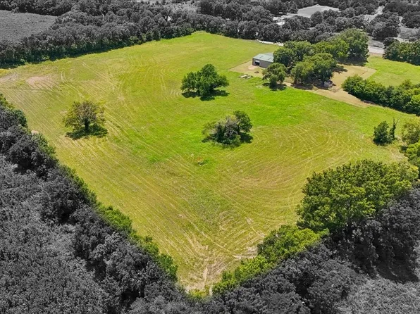 691 S State Highway 78, Bonham, TX 75418