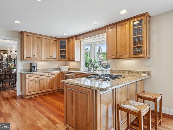 4th image of 1028 Sandpiper Ln