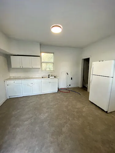1203 W Butler St Photo 1