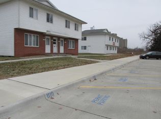 1112 W 20th St, Cedar Falls, IA 50613