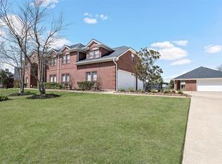 302 Waterwood Dr, Orange, TX 77630