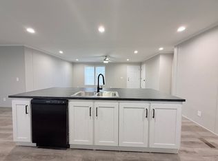 29638 Danbury Ct, Chesterfield, MI 48051