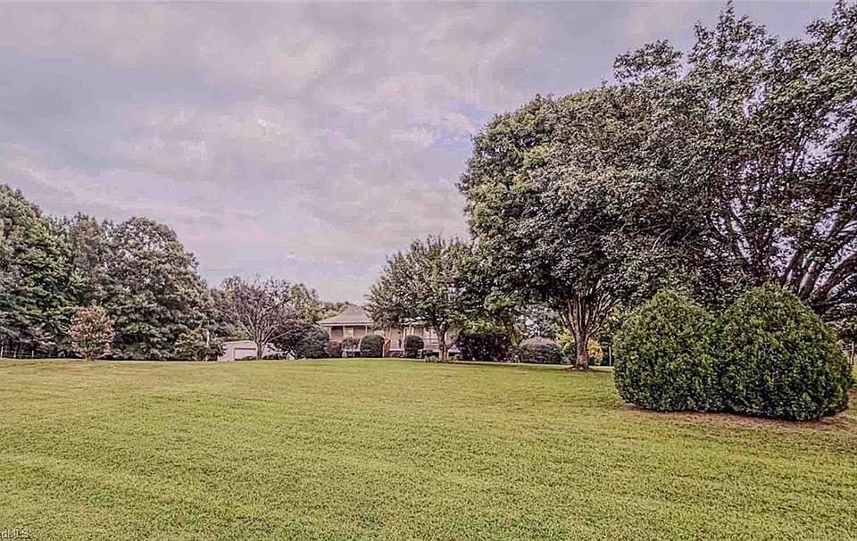 1st image of 1021 Joe Rd