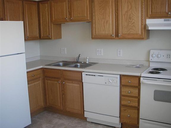 3rd image of 1003 Lyndale Dr